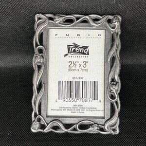 2 1/2"x 3" metal photo frame